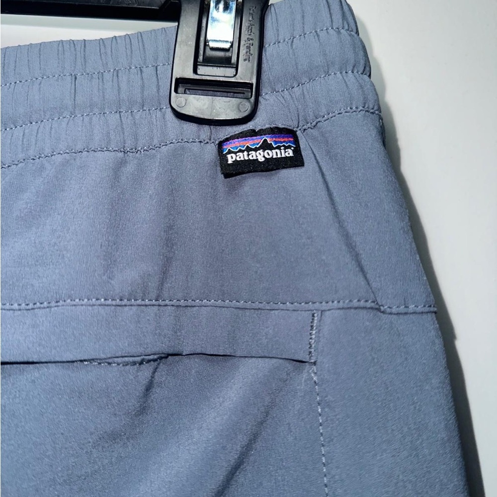 Patagonia Women's Fleetwith Plume Grey Pants Size: Small - Picture 7 of 8